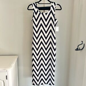 Charlotte Russe Black & White Chevron Print Bodycon Sleeveless Midi Dress, M NWT